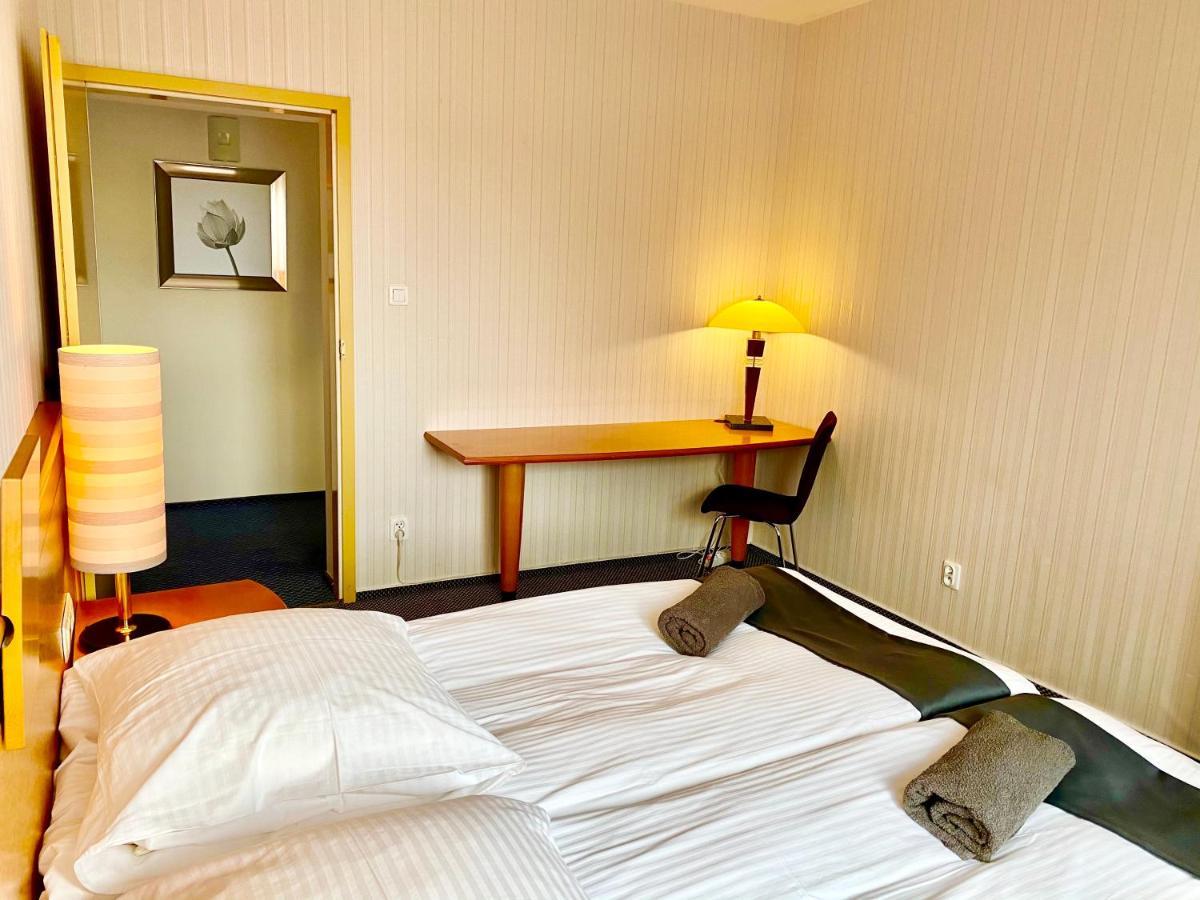 Las Slupski Premium Business Apartament Nr 7 Wifi Netflix Smart Tv50 Two Bedrooms Two Extra Large Double Beds Up To 6 People Full Pleasure Quality Stay (Adults Only) Luaran gambar