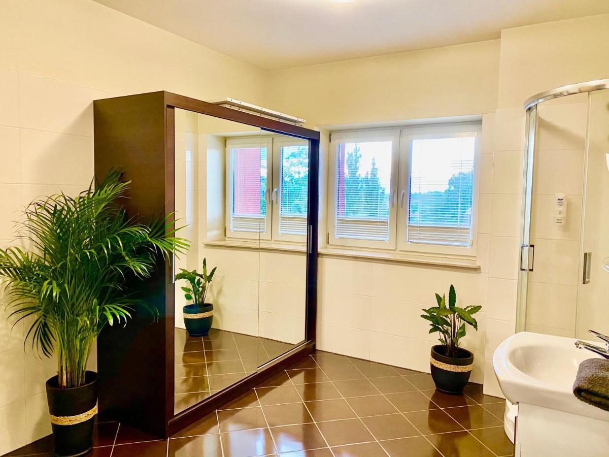 Las Slupski Premium Business Apartament Nr 7 Wifi Netflix Smart Tv50 Two Bedrooms Two Extra Large Double Beds Up To 6 People Full Pleasure Quality Stay (Adults Only) Luaran gambar